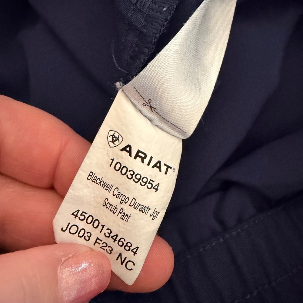Ariat Women Scrub Set L Navy Clara Top Blackwell Cargo Jogger Pants 10039717 - Picture 13 of 16